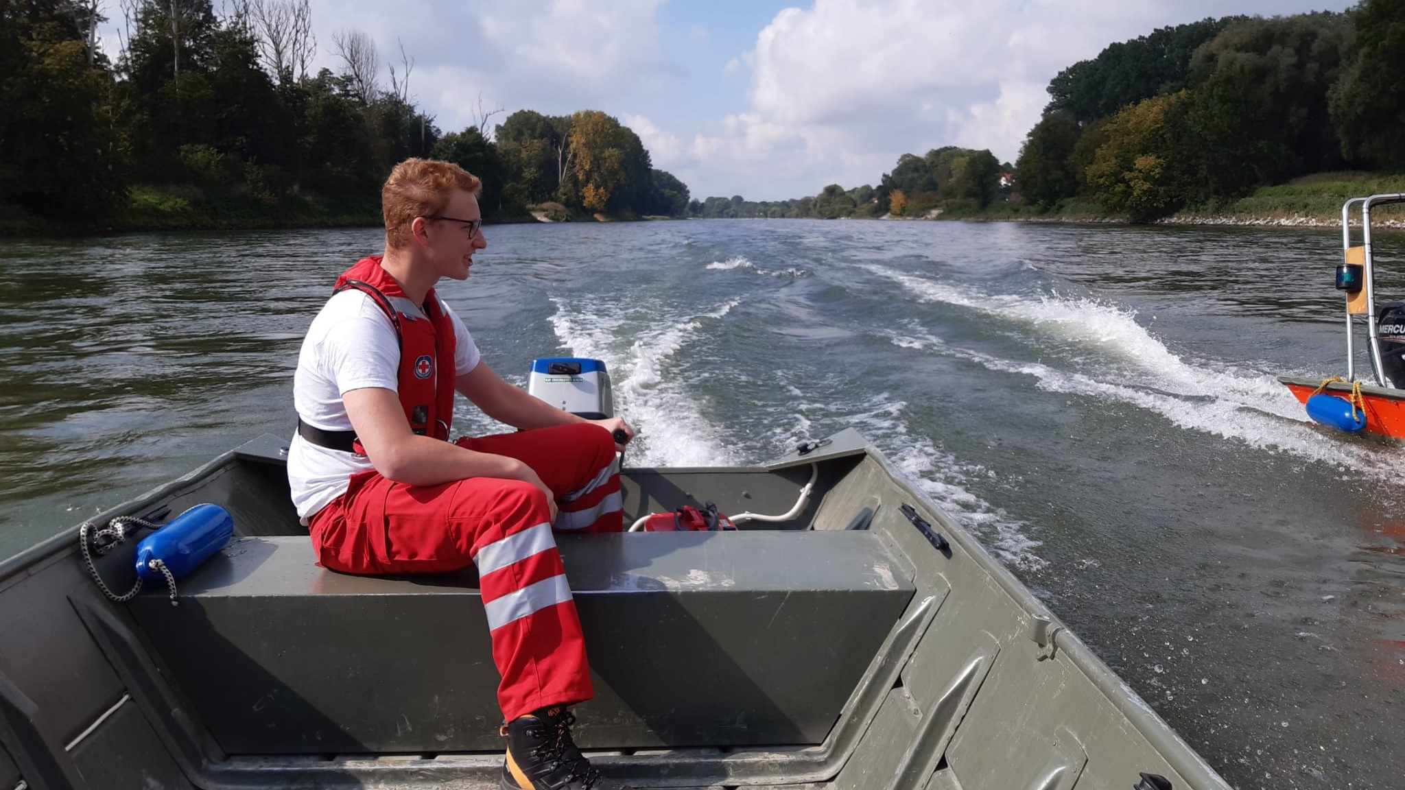 Motorboot bei einer Übungsfahrt